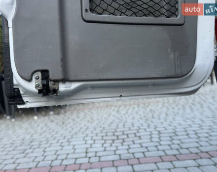 Белый Фольксваген Крафтер, объемом двигателя 1.97 л и пробегом 450 тыс. км за 12499 $, фото 49 на Automoto.ua