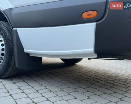 Белый Фольксваген Крафтер, объемом двигателя 1.97 л и пробегом 450 тыс. км за 12499 $, фото 18 на Automoto.ua