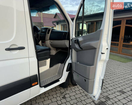 Белый Фольксваген Крафтер, объемом двигателя 1.97 л и пробегом 450 тыс. км за 12499 $, фото 28 на Automoto.ua