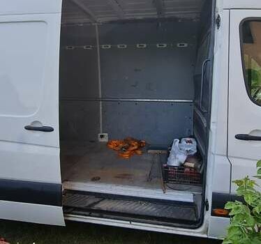 Белый Фольксваген Крафтер, объемом двигателя 1.97 л и пробегом 340 тыс. км за 8500 $, фото 7 на Automoto.ua