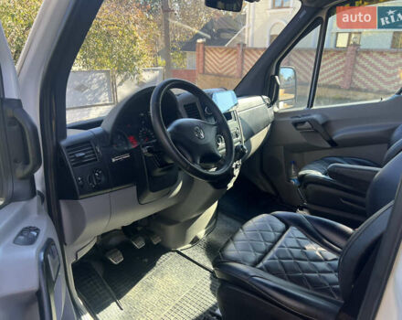 Білий Фольксваген Крафтєр, об'ємом двигуна 1.97 л та пробігом 410 тис. км за 9800 $, фото 7 на Automoto.ua