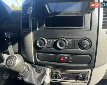 Білий Фольксваген Крафтєр, об'ємом двигуна 1.97 л та пробігом 410 тис. км за 9800 $, фото 12 на Automoto.ua