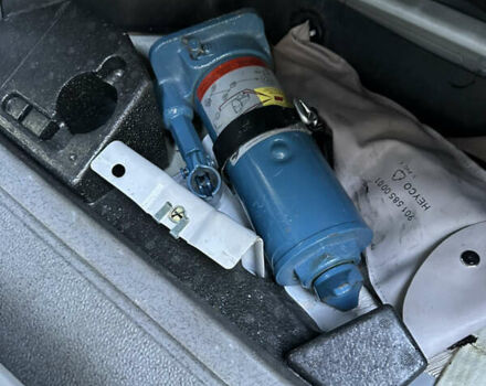 Белый Фольксваген Крафтер, объемом двигателя 1.97 л и пробегом 265 тыс. км за 16000 $, фото 16 на Automoto.ua