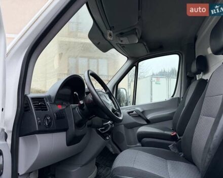 Белый Фольксваген Крафтер, объемом двигателя 2 л и пробегом 274 тыс. км за 17400 $, фото 38 на Automoto.ua