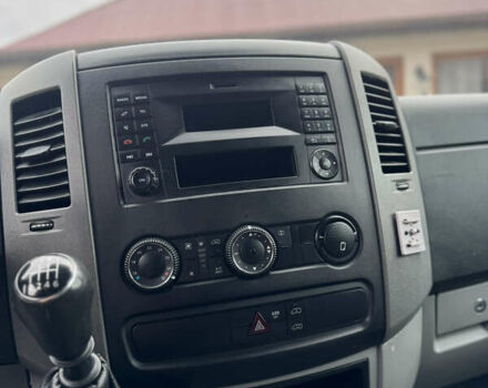 Белый Фольксваген Крафтер, объемом двигателя 1.97 л и пробегом 350 тыс. км за 13650 $, фото 7 на Automoto.ua