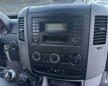 Белый Фольксваген Крафтер, объемом двигателя 1.97 л и пробегом 290 тыс. км за 13500 $, фото 7 на Automoto.ua