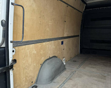 Белый Фольксваген Крафтер, объемом двигателя 1.97 л и пробегом 350 тыс. км за 13650 $, фото 25 на Automoto.ua