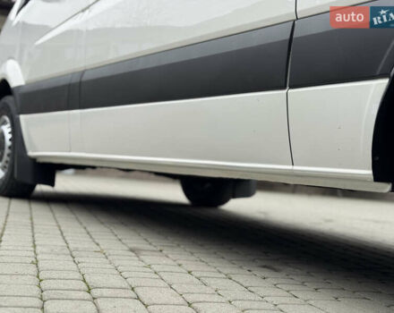 Белый Фольксваген Крафтер, объемом двигателя 1.97 л и пробегом 350 тыс. км за 13650 $, фото 36 на Automoto.ua