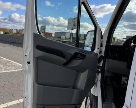 Белый Фольксваген Крафтер, объемом двигателя 0 л и пробегом 233 тыс. км за 15700 $, фото 21 на Automoto.ua