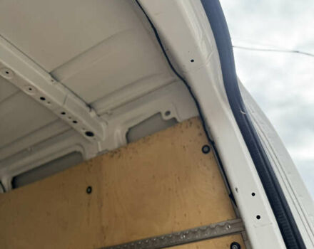 Белый Фольксваген Крафтер, объемом двигателя 1.97 л и пробегом 350 тыс. км за 13650 $, фото 21 на Automoto.ua