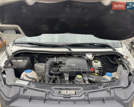 Белый Фольксваген Крафтер, объемом двигателя 1.97 л и пробегом 350 тыс. км за 13650 $, фото 4 на Automoto.ua