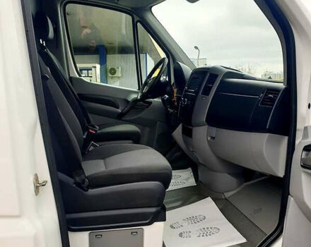 Білий Фольксваген Крафтєр, об'ємом двигуна 2 л та пробігом 320 тис. км за 16999 $, фото 2 на Automoto.ua