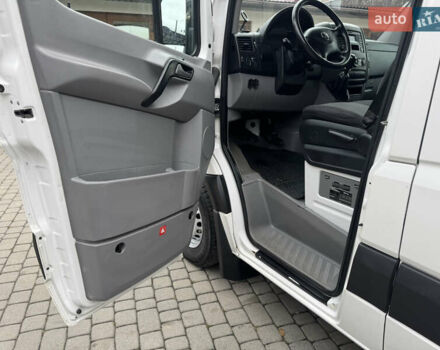 Белый Фольксваген Крафтер, объемом двигателя 1.97 л и пробегом 350 тыс. км за 13650 $, фото 11 на Automoto.ua