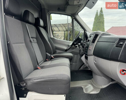 Белый Фольксваген Крафтер, объемом двигателя 1.97 л и пробегом 350 тыс. км за 13650 $, фото 15 на Automoto.ua