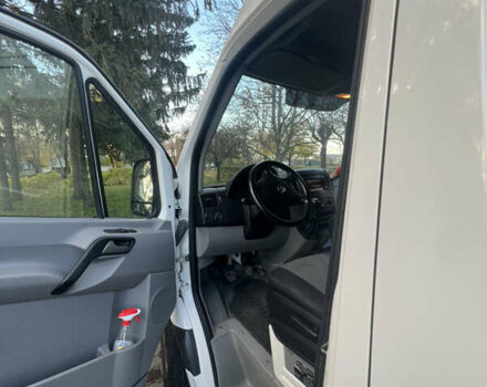 Белый Фольксваген Крафтер, объемом двигателя 1.97 л и пробегом 272 тыс. км за 17000 $, фото 19 на Automoto.ua