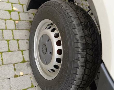 Белый Фольксваген Крафтер, объемом двигателя 2 л и пробегом 349 тыс. км за 18000 $, фото 20 на Automoto.ua