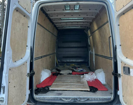 Белый Фольксваген Крафтер, объемом двигателя 1.97 л и пробегом 272 тыс. км за 17000 $, фото 8 на Automoto.ua