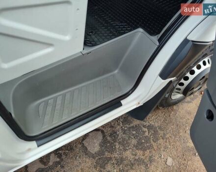 Белый Фольксваген Крафтер, объемом двигателя 2 л и пробегом 260 тыс. км за 21500 $, фото 17 на Automoto.ua