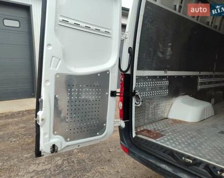 Белый Фольксваген Крафтер, объемом двигателя 2 л и пробегом 260 тыс. км за 21500 $, фото 14 на Automoto.ua
