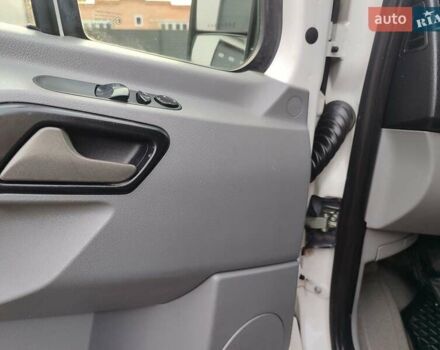 Белый Фольксваген Крафтер, объемом двигателя 2 л и пробегом 260 тыс. км за 21500 $, фото 24 на Automoto.ua