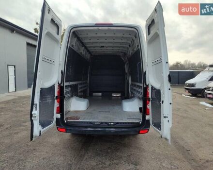 Белый Фольксваген Крафтер, объемом двигателя 2 л и пробегом 260 тыс. км за 21500 $, фото 11 на Automoto.ua