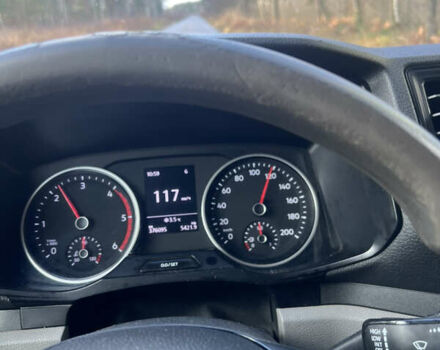 Белый Фольксваген Крафтер, объемом двигателя 1.97 л и пробегом 375 тыс. км за 25000 $, фото 27 на Automoto.ua