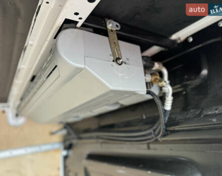 Фольксваген Крафтєр 2018 у Києві на Automoto.ua Білий Фольксваген Крафтєр, об'ємом двигуна 1.97 л та пробігом 285 тис. км за 19000 $, фото 16 на Automoto.ua