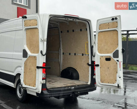 Белый Фольксваген Крафтер, объемом двигателя 1.97 л и пробегом 261 тыс. км за 19300 $, фото 66 на Automoto.ua