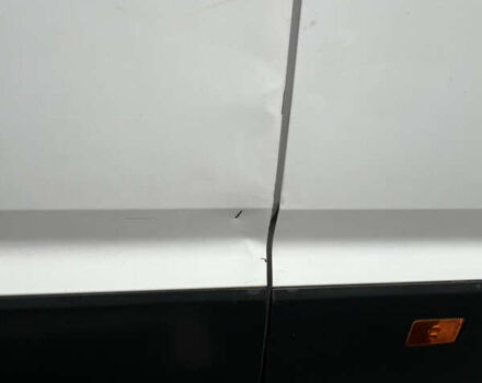 Белый Фольксваген Крафтер, объемом двигателя 1.97 л и пробегом 375 тыс. км за 25000 $, фото 3 на Automoto.ua