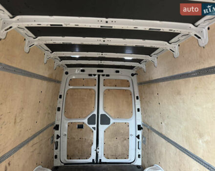 Фольксваген Крафтєр 2018 у Києві на Automoto.ua Білий Фольксваген Крафтєр, об'ємом двигуна 1.97 л та пробігом 285 тис. км за 19000 $, фото 12 на Automoto.ua