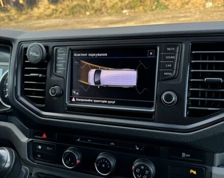 Белый Фольксваген Крафтер, объемом двигателя 2 л и пробегом 350 тыс. км за 23500 $, фото 7 на Automoto.ua