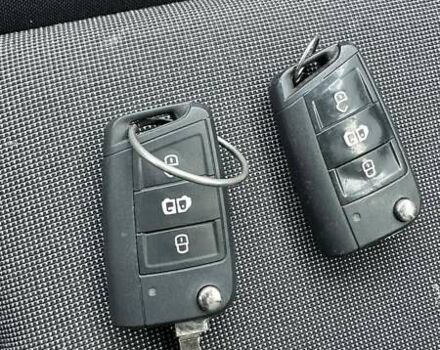 Белый Фольксваген Крафтер, объемом двигателя 2 л и пробегом 369 тыс. км за 21200 $, фото 13 на Automoto.ua