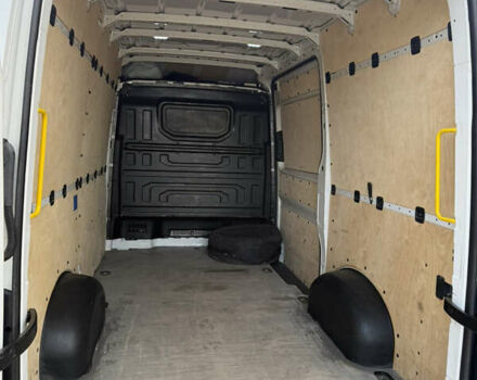 Білий Фольксваген Крафтєр, об'ємом двигуна 1.97 л та пробігом 278 тис. км за 19700 $, фото 18 на Automoto.ua