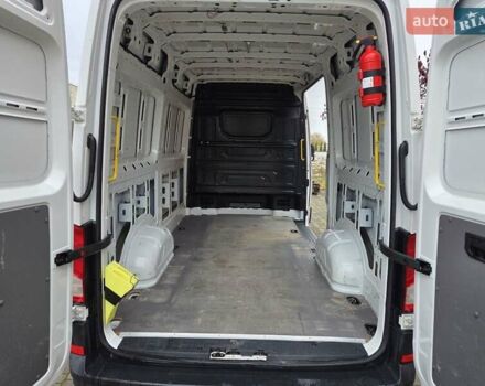 Білий Фольксваген Крафтєр, об'ємом двигуна 1.97 л та пробігом 257 тис. км за 17300 $, фото 14 на Automoto.ua