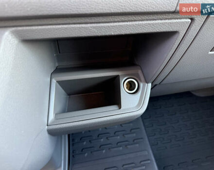 Белый Фольксваген Крафтер, объемом двигателя 0 л и пробегом 219 тыс. км за 24900 $, фото 58 на Automoto.ua