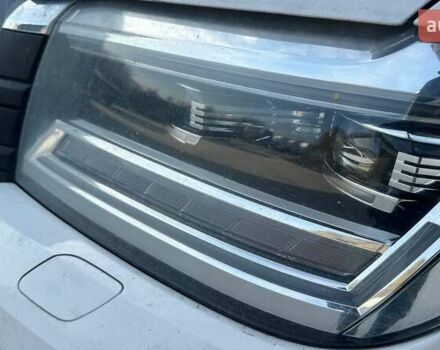 Белый Фольксваген Крафтер, объемом двигателя 2 л и пробегом 369 тыс. км за 21200 $, фото 5 на Automoto.ua