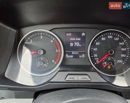 Білий Фольксваген Крафтєр, об'ємом двигуна 1.97 л та пробігом 257 тис. км за 17300 $, фото 22 на Automoto.ua