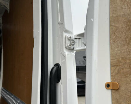 Белый Фольксваген Крафтер, объемом двигателя 2 л и пробегом 240 тыс. км за 26300 $, фото 29 на Automoto.ua