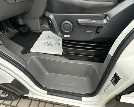 Белый Фольксваген Крафтер, объемом двигателя 2 л и пробегом 240 тыс. км за 26300 $, фото 40 на Automoto.ua