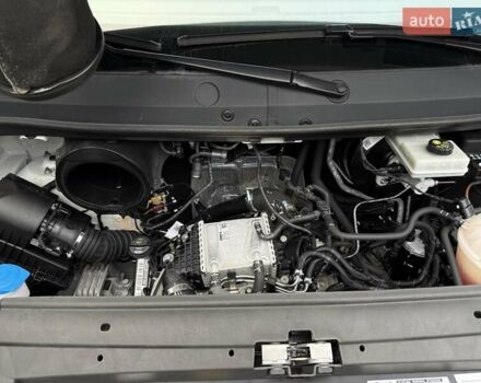 Белый Фольксваген Крафтер, объемом двигателя 2 л и пробегом 270 тыс. км за 19600 $, фото 53 на Automoto.ua