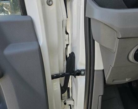 Білий Фольксваген Крафтєр, об'ємом двигуна 1.97 л та пробігом 138 тис. км за 28724 $, фото 45 на Automoto.ua