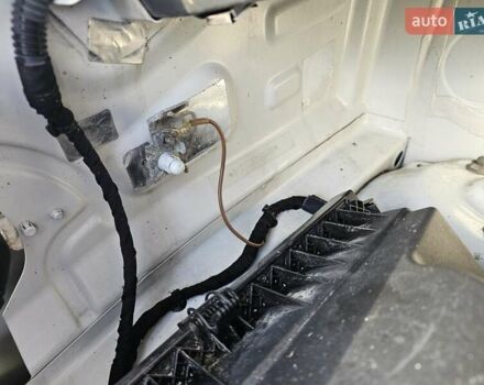 Білий Фольксваген Крафтєр, об'ємом двигуна 1.97 л та пробігом 138 тис. км за 28724 $, фото 17 на Automoto.ua