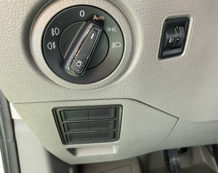 Белый Фольксваген Крафтер, объемом двигателя 1.97 л и пробегом 389 тыс. км за 20500 $, фото 4 на Automoto.ua