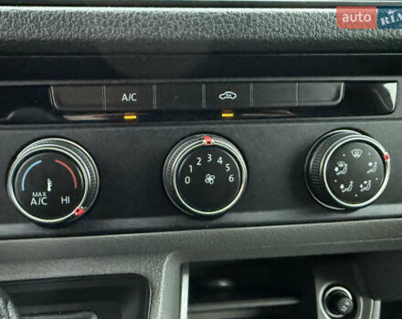 Белый Фольксваген Крафтер, объемом двигателя 2 л и пробегом 282 тыс. км за 26799 $, фото 76 на Automoto.ua