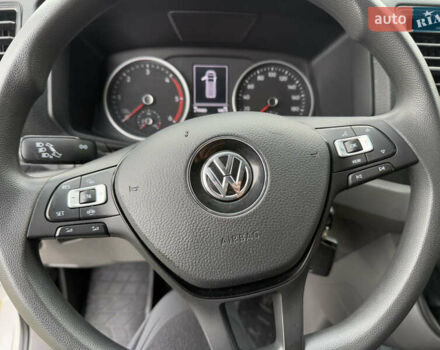 Фольксваген Крафтер 2021 в Луцке на Automoto.ua Белый Фольксваген Крафтер, объемом двигателя 2 л и пробегом 219 тыс. км за 21300 $, фото 31 на Automoto.ua