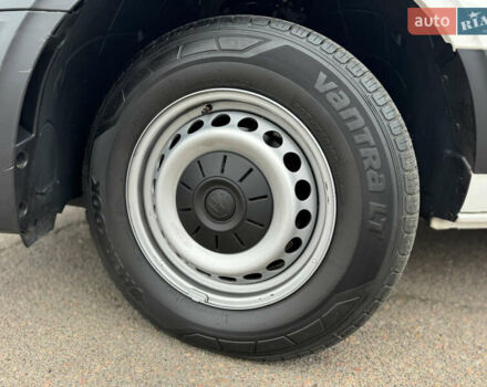 Белый Фольксваген Крафтер, объемом двигателя 1.97 л и пробегом 180 тыс. км за 26500 $, фото 13 на Automoto.ua