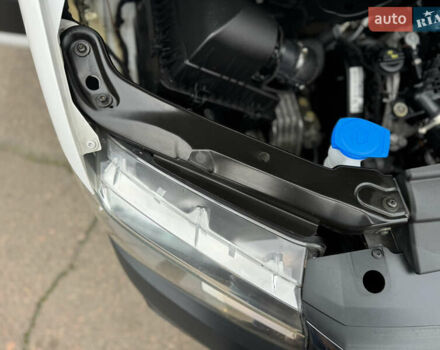 Белый Фольксваген Крафтер, объемом двигателя 1.97 л и пробегом 180 тыс. км за 26500 $, фото 88 на Automoto.ua