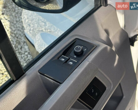 Білий Фольксваген Крафтєр, об'ємом двигуна 0 л та пробігом 50 тис. км за 18000 $, фото 18 на Automoto.ua