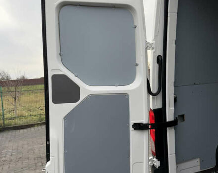 Белый Фольксваген Крафтер, объемом двигателя 2 л и пробегом 239 тыс. км за 27999 $, фото 53 на Automoto.ua