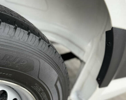 Белый Фольксваген Крафтер, объемом двигателя 2 л и пробегом 239 тыс. км за 27999 $, фото 137 на Automoto.ua